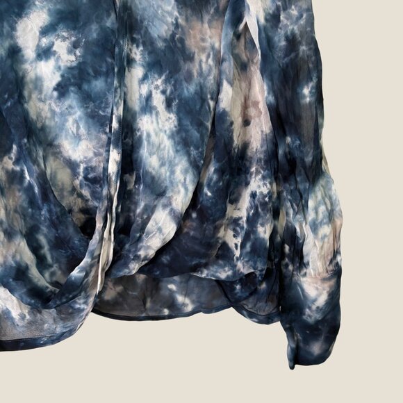 YFB Young Fabulous & Broke Jonnie Tie Dye Long Cuffed Sleeve Wrap Blouse Size M - Picture 4 of 10